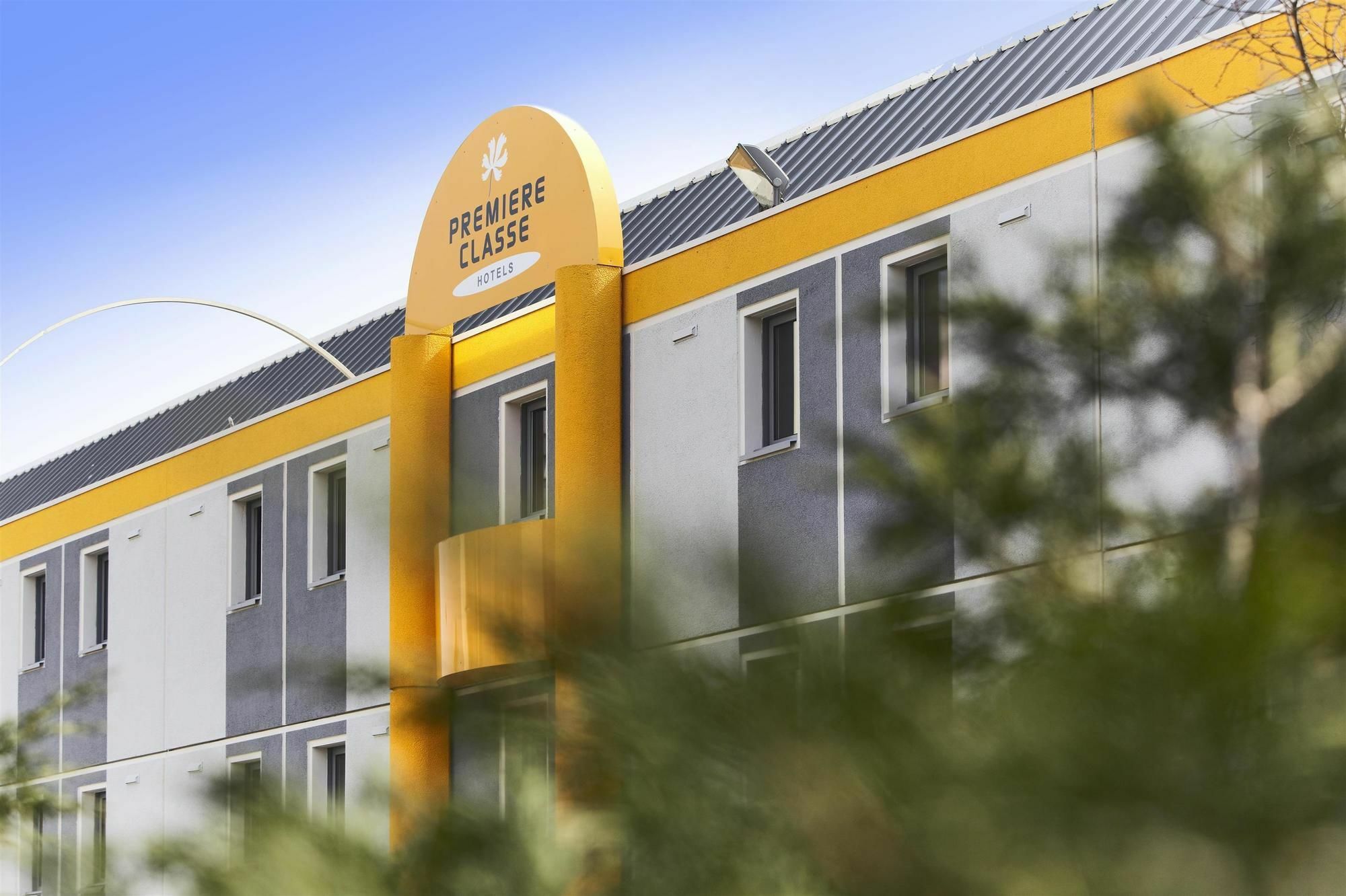 ホテル プレミア クラッセ モントルイユ エクステリア 写真 Premier Inn, Manchester